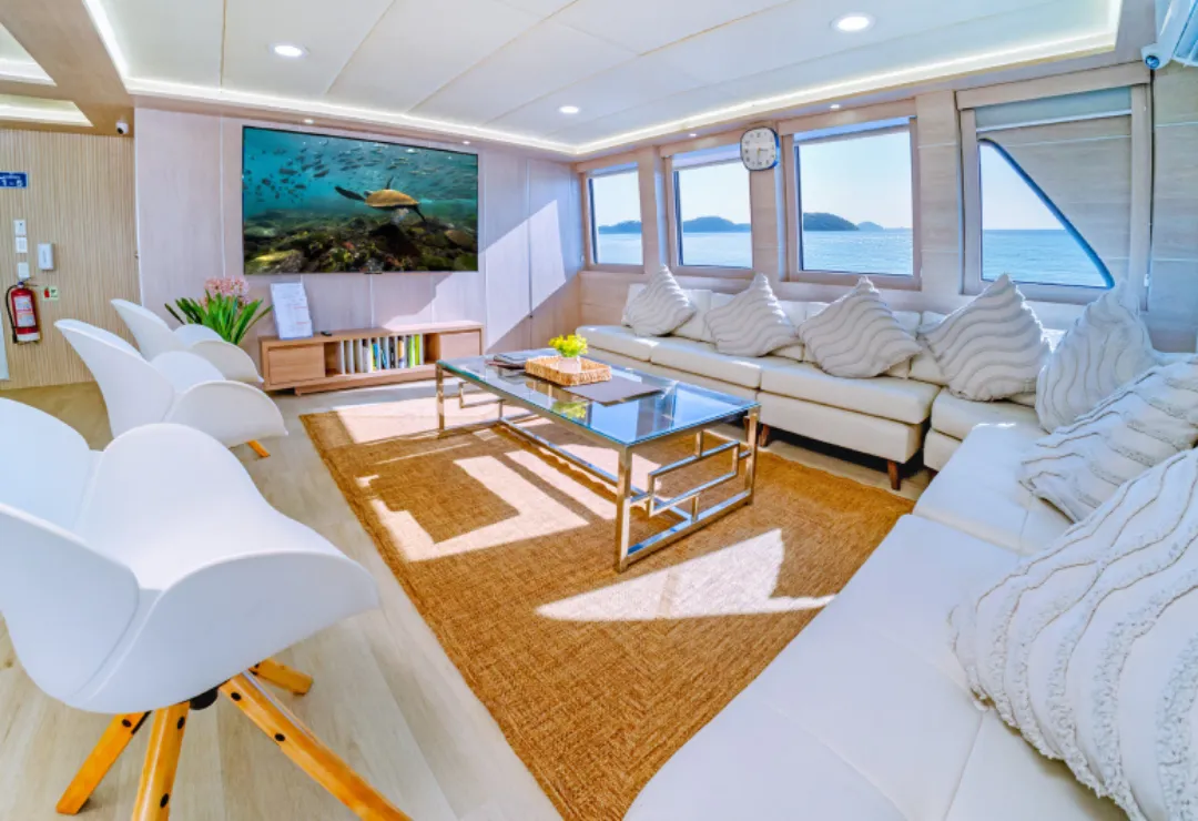 Lounge Treasure Cruise